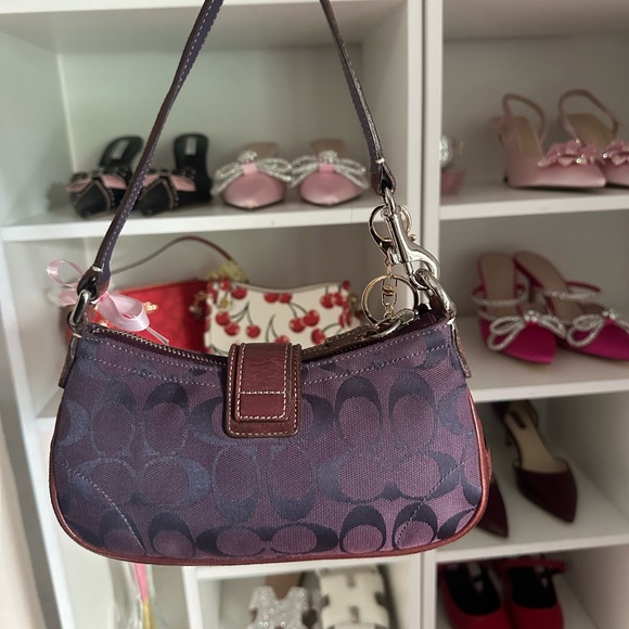 SOLD🎀 - Picture 2 of 9